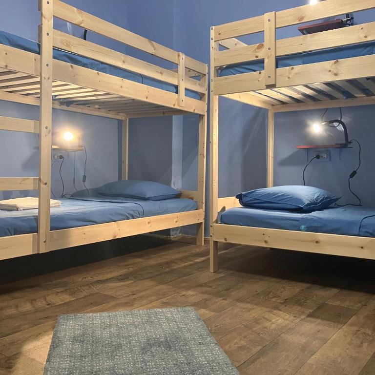 Hidden Gem Hostel - Krevet u Četvorokrevetnoj Mešanoj Spavaonici - 1