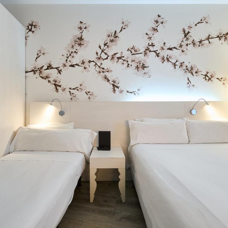 Catalonia La Boquería - Triple Room - 5