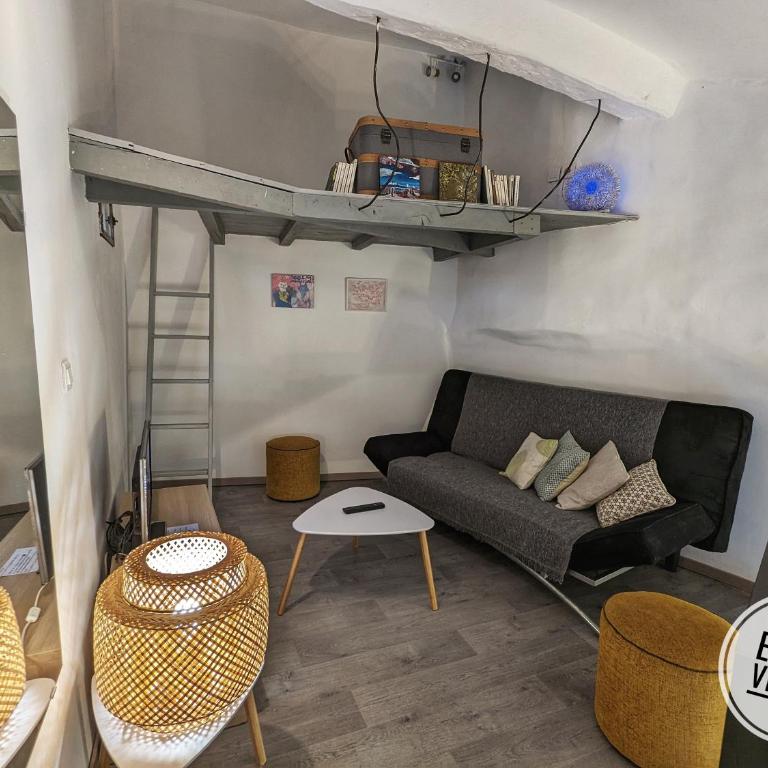 Lumineux Duplex dans l'écusson Nîmois - Atypique Wifi Hyper centre - Apartamento de 1 dormitorio - 6