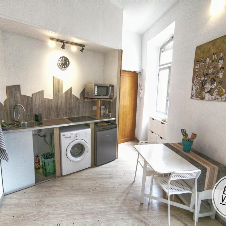 Lumineux Duplex dans l'écusson Nîmois - Atypique Wifi Hyper centre - Apartamento de 1 dormitorio - 9