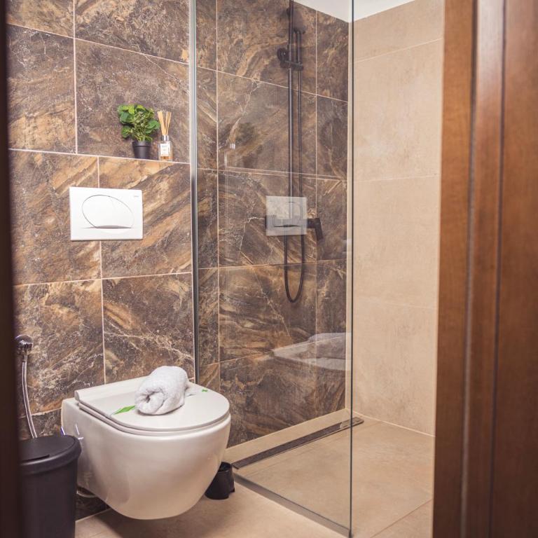 Hotel Tazz - River Front Oasis Collection - Superior Double Room - 2
