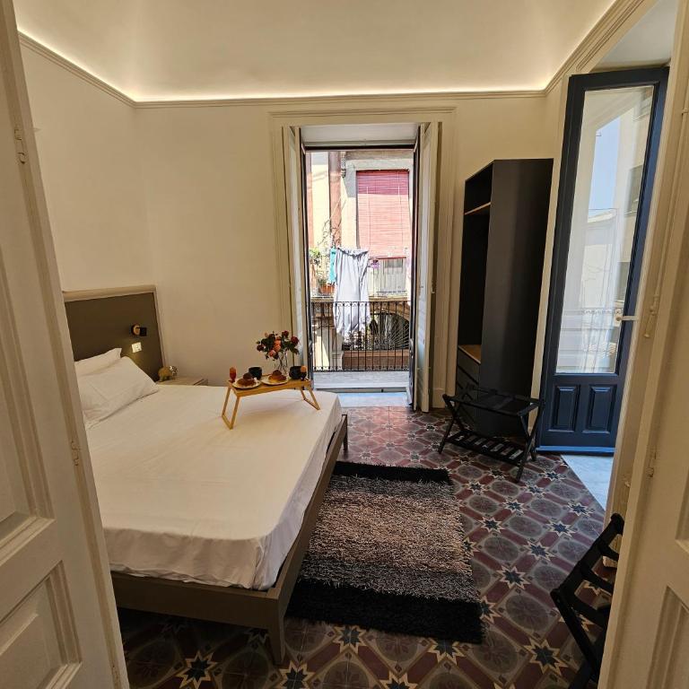 Grey House Apartments - One-Bedroom Apartment - 7