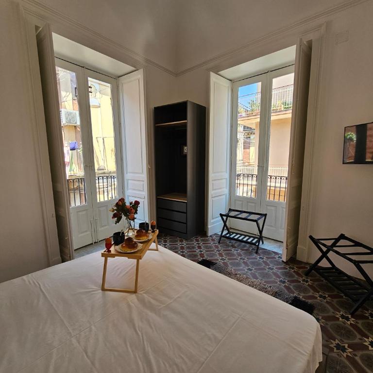 Grey House Apartments - One-Bedroom Apartment - 2