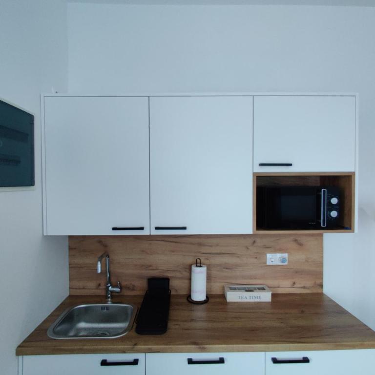 Studio apartman Azra - Deluxe Double Studio - 7