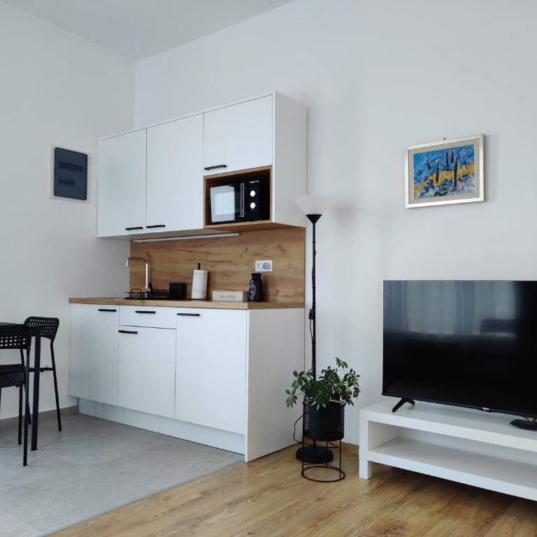 Studio apartman Azra - Deluxe Double Studio - 24
