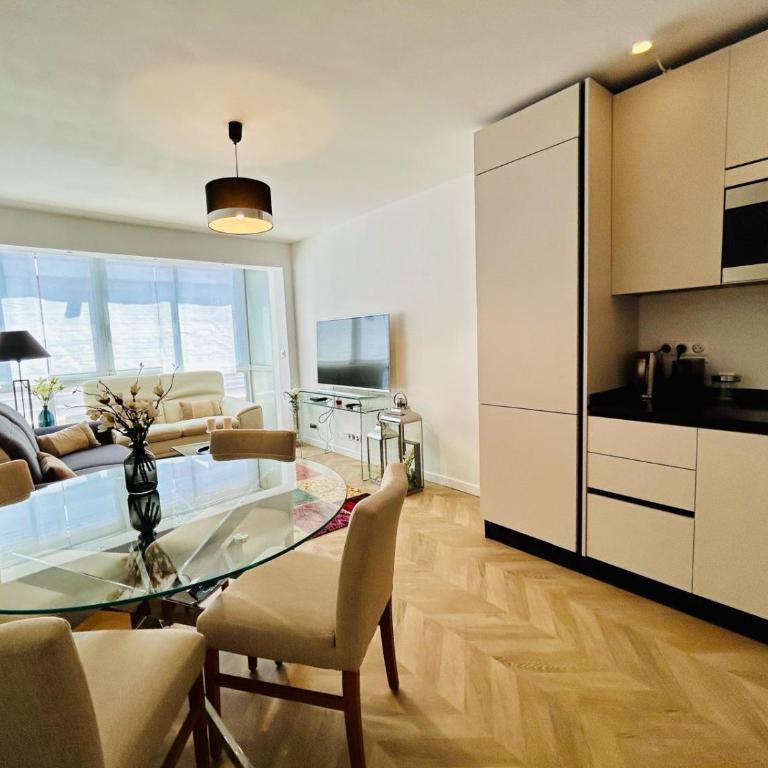 Appartement proche Monaco , 600m de la plage - Appartement 2 Chambres - 6