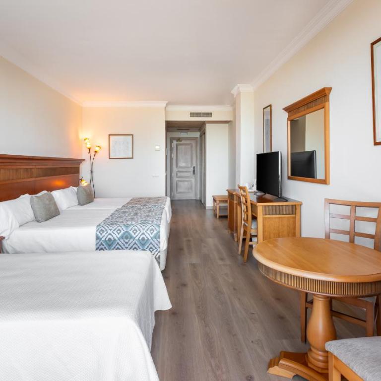 Globales Paraíso Beach - Habitación Familiar con terraza (2 adultos + 1 niño) - 8