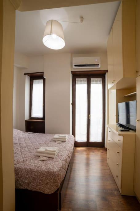 Richard & Lulù in Rome - Two-Bedroom Apartment - 11