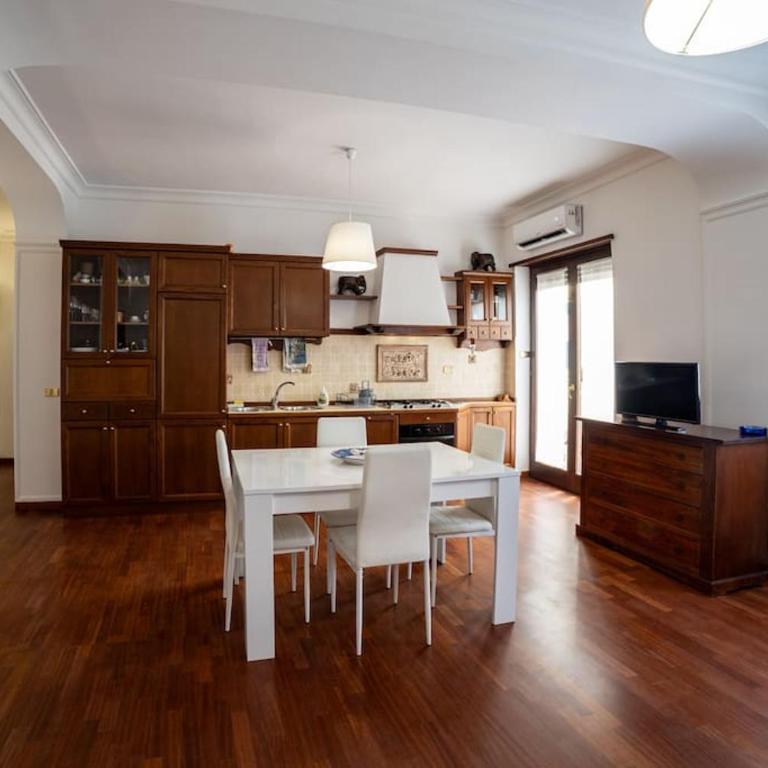 Richard & Lulù in Rome - Two-Bedroom Apartment - 2
