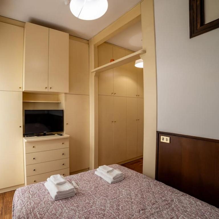 Richard & Lulù in Rome - Two-Bedroom Apartment - 12