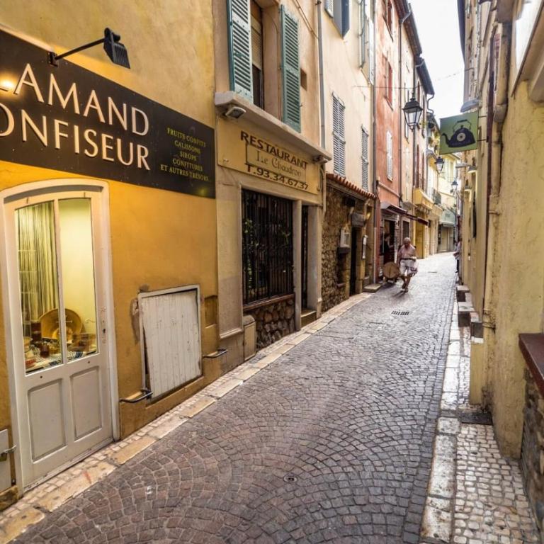 Lovely air-conditioned studio - Vieil Antibes - Studio - 16