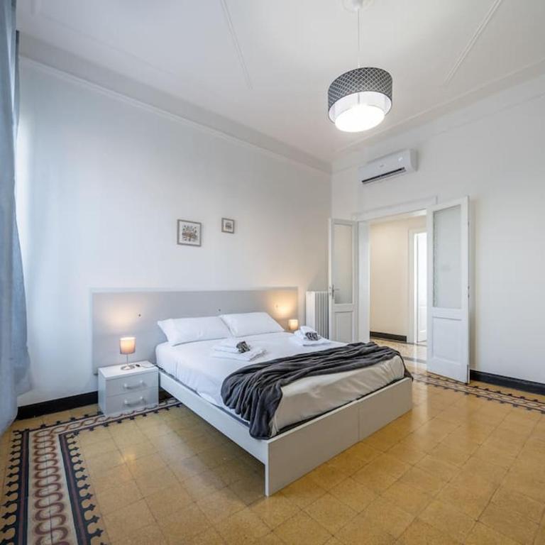 FERRARI - Stazione e centro città - Appartamento con 3 Camere da Letto - 23