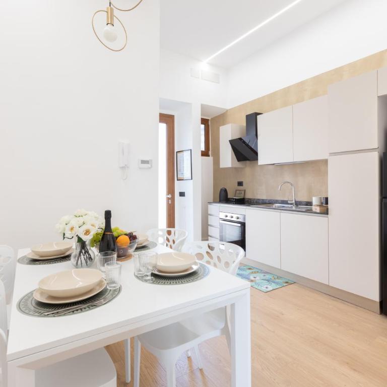 Gemma House - 100mt to Metro Station, 2 En-Suite bathrooms - Appartamento con 2 Camere da Letto - 35