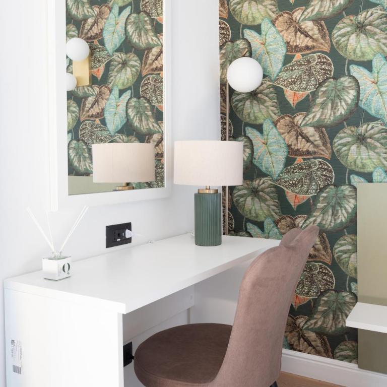 Gemma House - 100mt to Metro Station, 2 En-Suite bathrooms - Appartamento con 2 Camere da Letto - 45