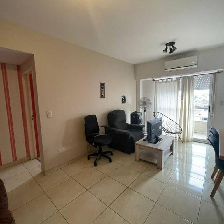 Dpto 2amb,ccochera,Balconazo - Apartamento de 1 dormitorio - 10