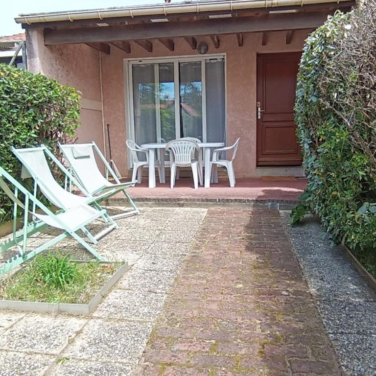 Maison à 800m de la plage classée 1 étoile - Two-Bedroom House - 2
