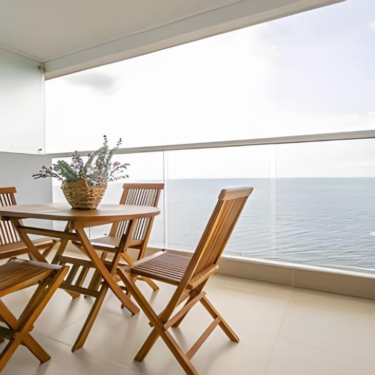 Laurdhomes Palmetto Beach Sea View, for working - One-Bedroom Apartment - 11