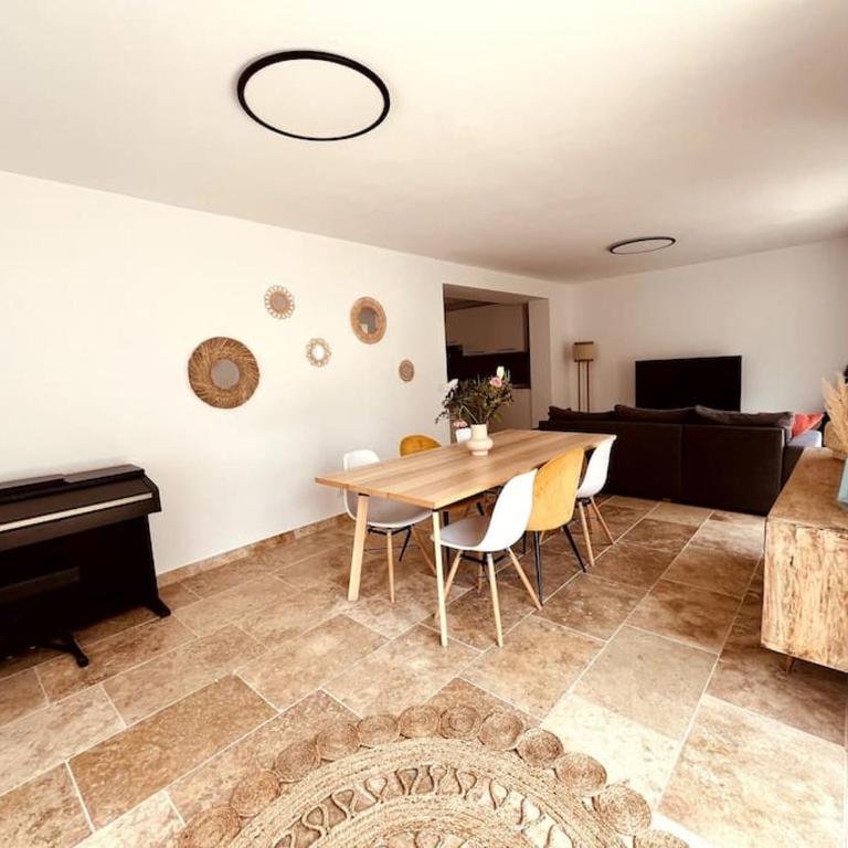 Villa André à Nîmes - Three-Bedroom Villa - 34