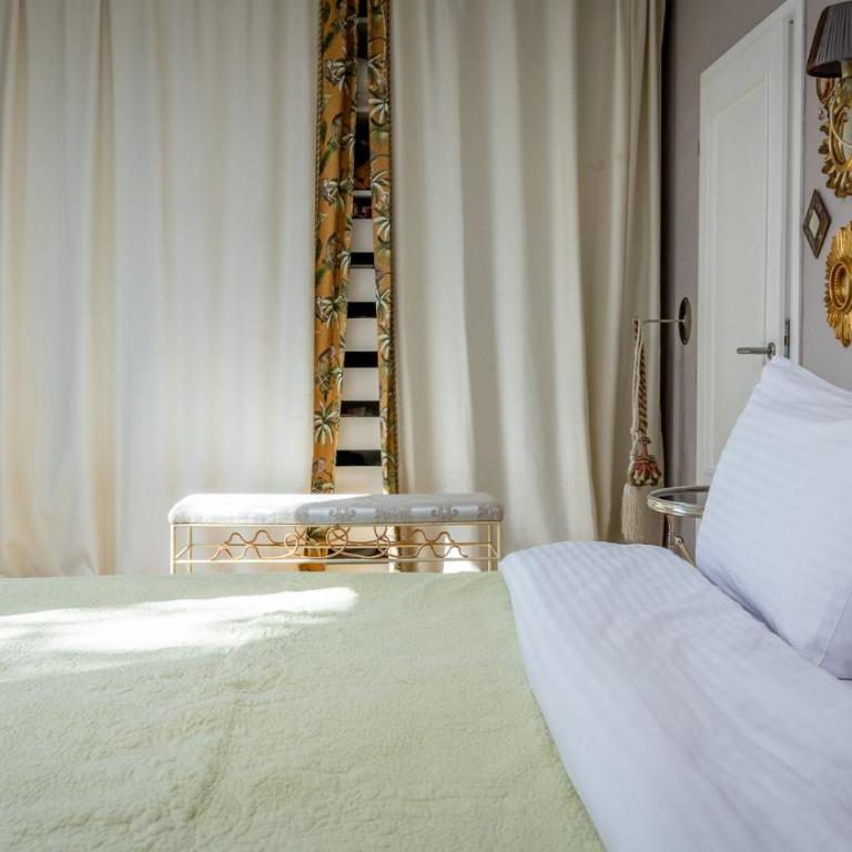 Villa Aurora - Three-Bedroom Apartment - 17