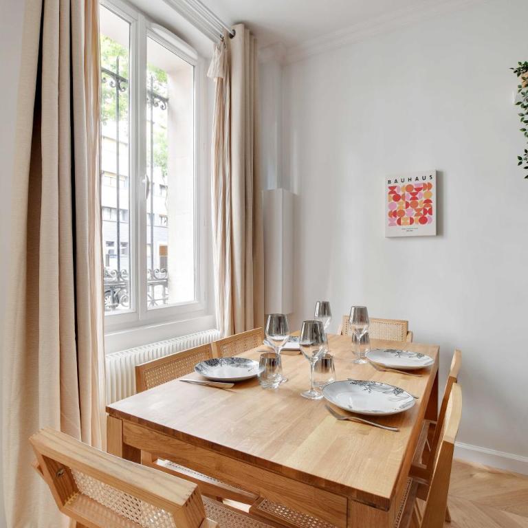 Spacieux Appartement cosy -2BR 6P-Pl de la Nation - Appartement - 6