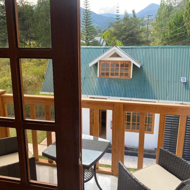 Hahn des Felsens - Casa - 2