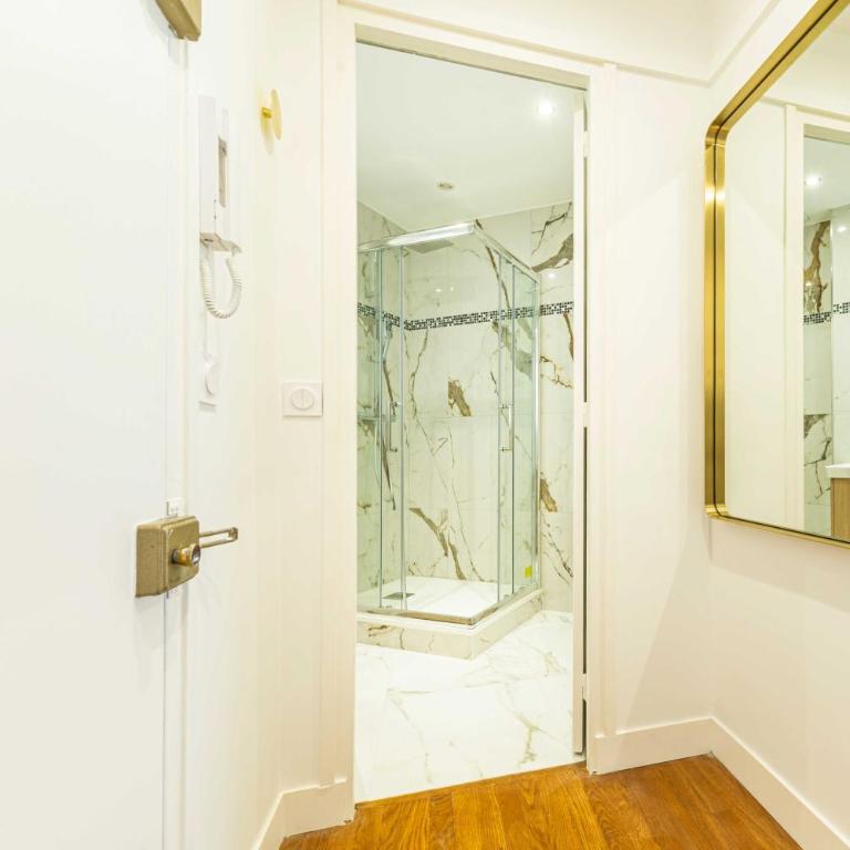 Bright & charming apartment - 1BR-4P - Montmartre - Appartement - 22