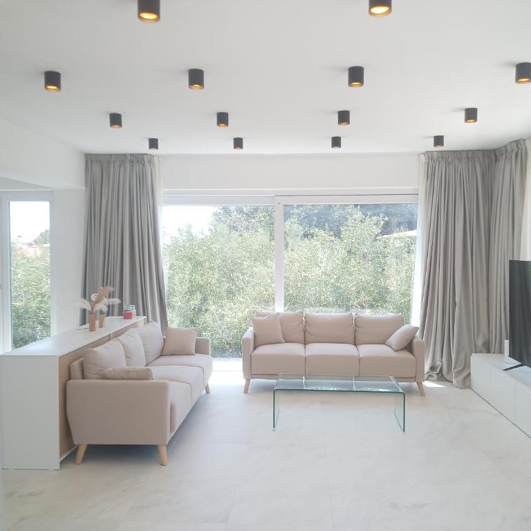 Smart Luxury Suites & Apartments - Superior Apartment - 3