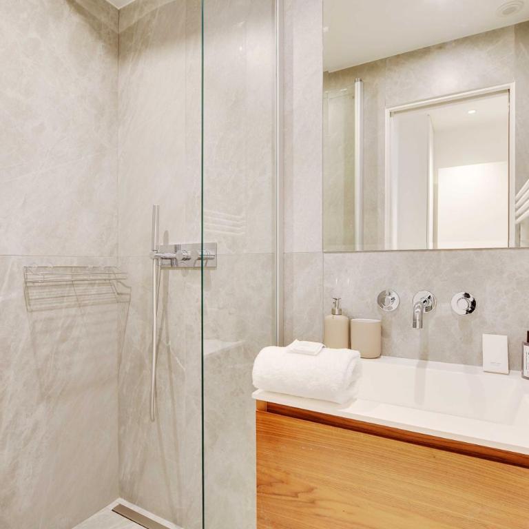Passy - Eiffel Tower - Amazing 2BR with garden - Appartement 2 Chambres - 25