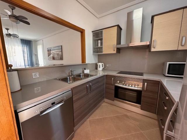 Bonita Casa Calpe - Three-Bedroom House - 11