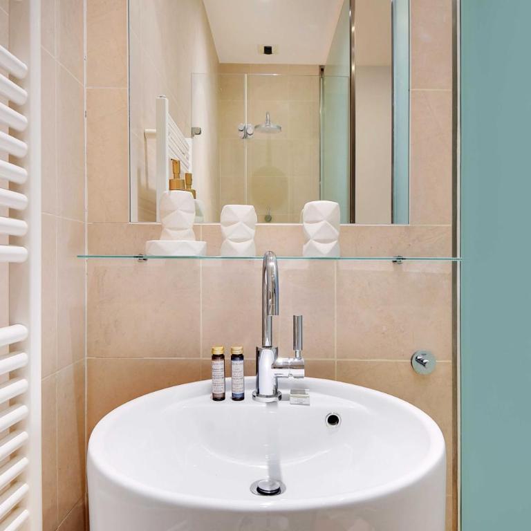 Fabulous House - a Gem in Chic Western Paris - Appartement - 46