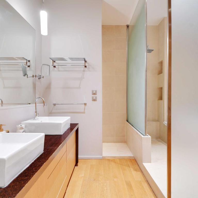 Fabulous House - a Gem in Chic Western Paris - Appartement - 48