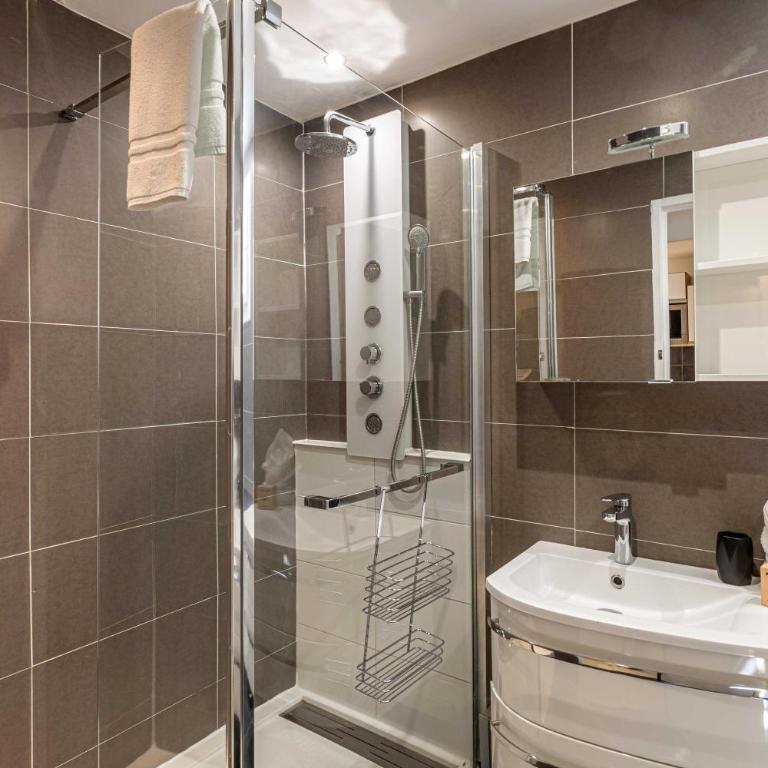 Cosy 2-Bedroom apartment - close to Martinez Hotel - Apartment mit 2 Schlafzimmern - 2