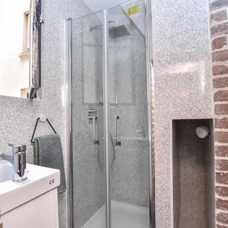Magnificent apartment- 2BR-6P - Republique - Appartement 2 Chambres - 5
