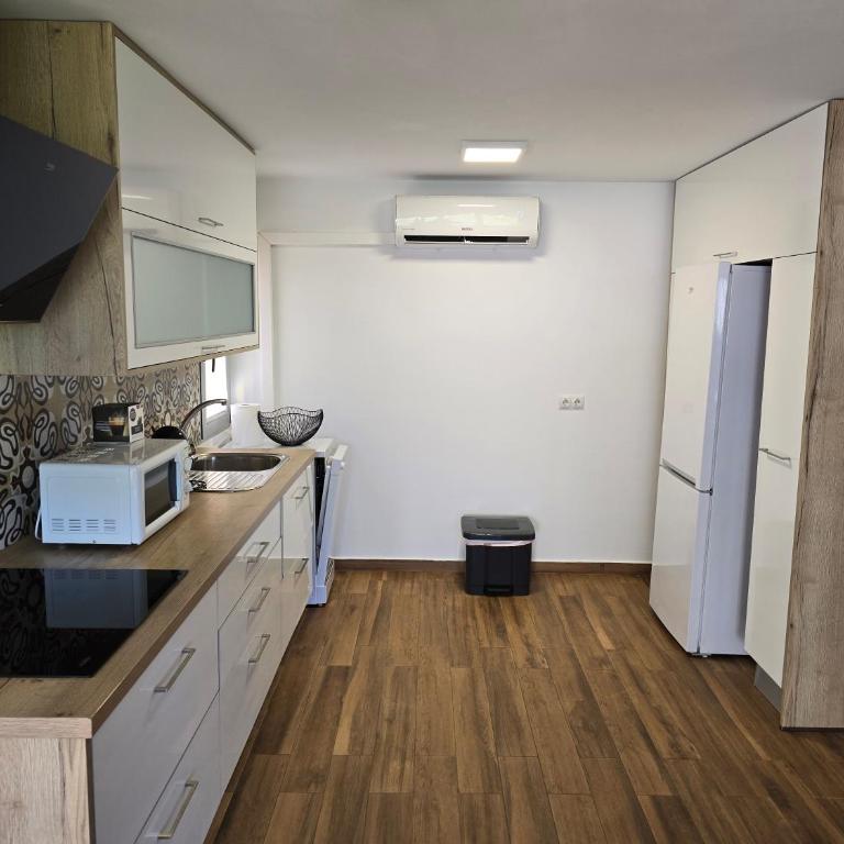 Albir Beautiful Apartment - One-Bedroom Apartment - 12