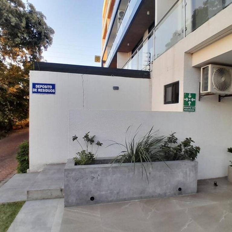 Tranquilo cerca de Mall Las Brisas - One-Bedroom Apartment - 22