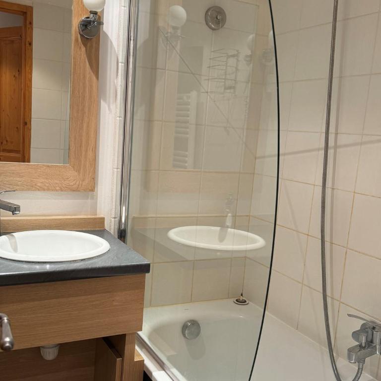 Appartement skis aux pieds, 6 pers, piscine, bien-être, Belle Plagne - Two-Bedroom Apartment - 7
