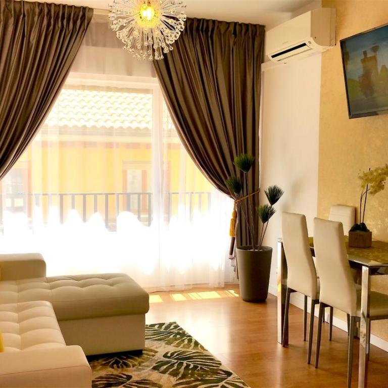 Plaza Madrid Central - Deluxe One-Bedroom Apartment with City View - 5