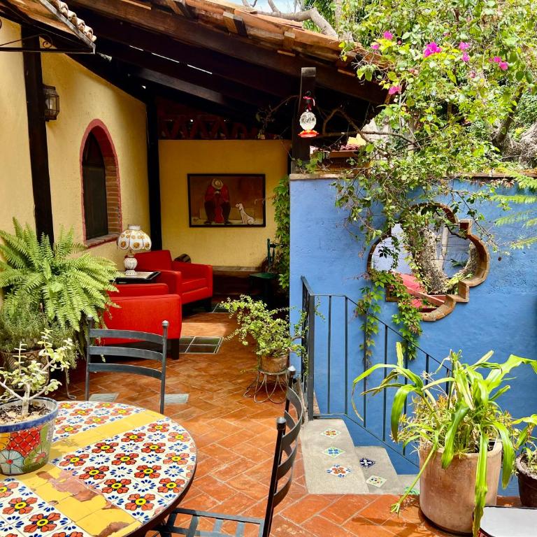 Boutique Hotel Casa Camellia - Deluxe Queen Room - 29