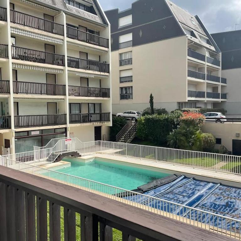 Résidence Piscine LE GRAND LARGE - Appartement - Vue sur Piscine - 9
