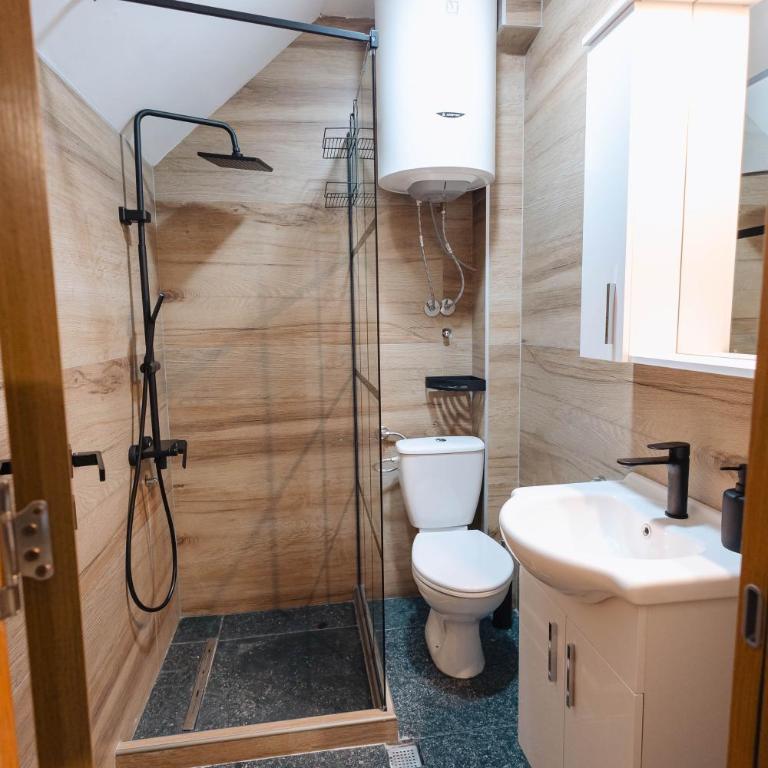 Tara Apartments - Studio - 5