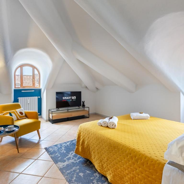 Giolitti 39 - Moderna Mansarda nel cuore di Torino - Appartamento con 2 Camere da Letto - 2