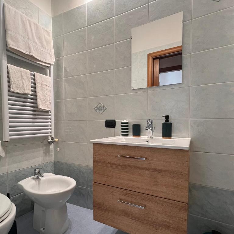 Alis Home - Appartamento con 2 Camere da Letto e Terrazza - 9