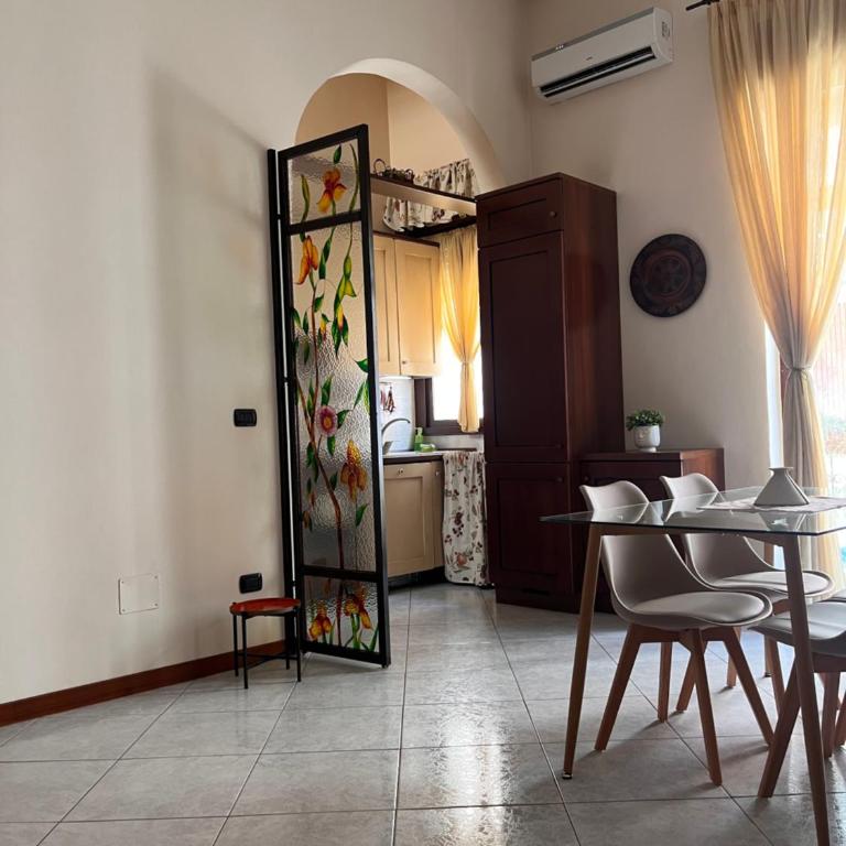 Alis Home - Appartamento con 2 Camere da Letto e Terrazza - 3