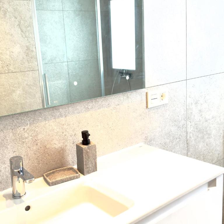 Casa Las Olas - Three-Bedroom Villa - 10