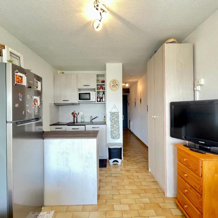 Studio lumineux avec cabine, parking privé, près de la plage - FR-1-338-590 - Apartment - 3
