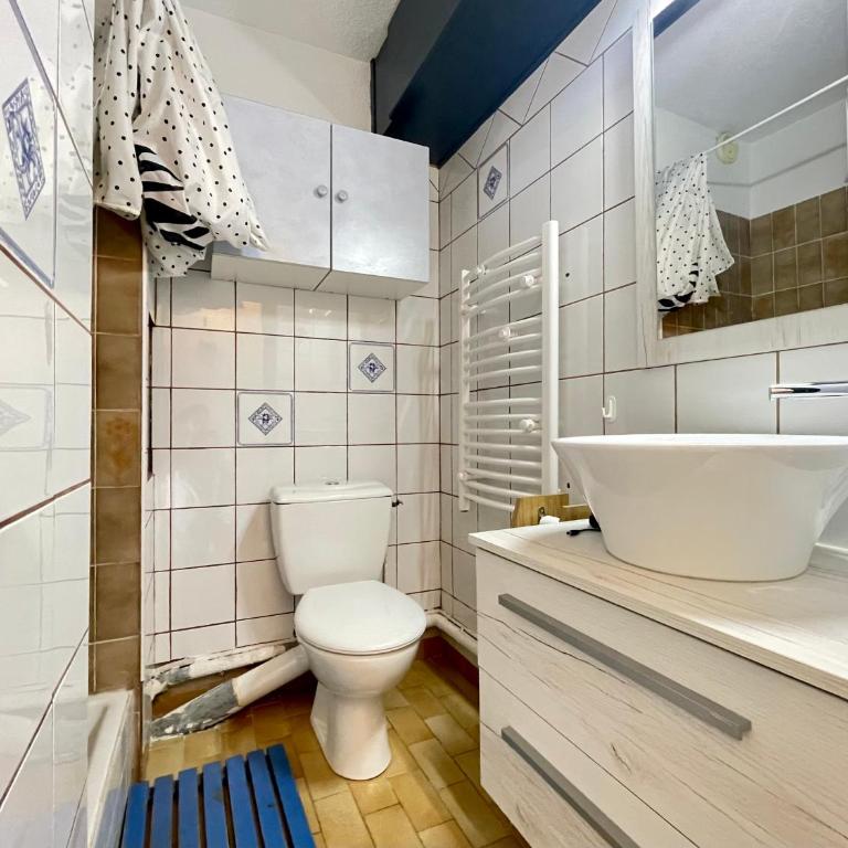 Studio lumineux avec cabine, parking privé, près de la plage - FR-1-338-590 - Apartment - 5