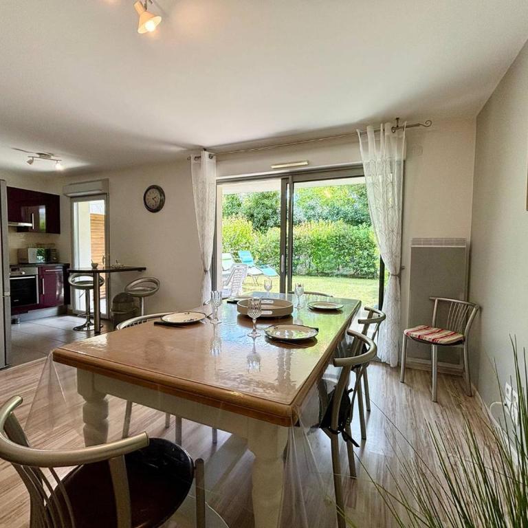 Appartement charmant près du bourg - 6 pers. - FR-1-377-94 - Appartement - 8
