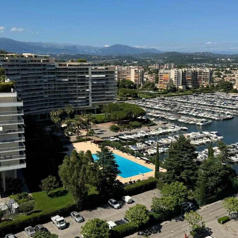 My Resid Appart Cannes vue marina et vue montagne - Studio with Mountain View - 9