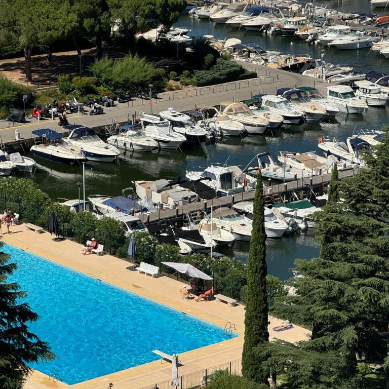 My Resid Appart Cannes vue marina et vue montagne - Studio with Mountain View - 8