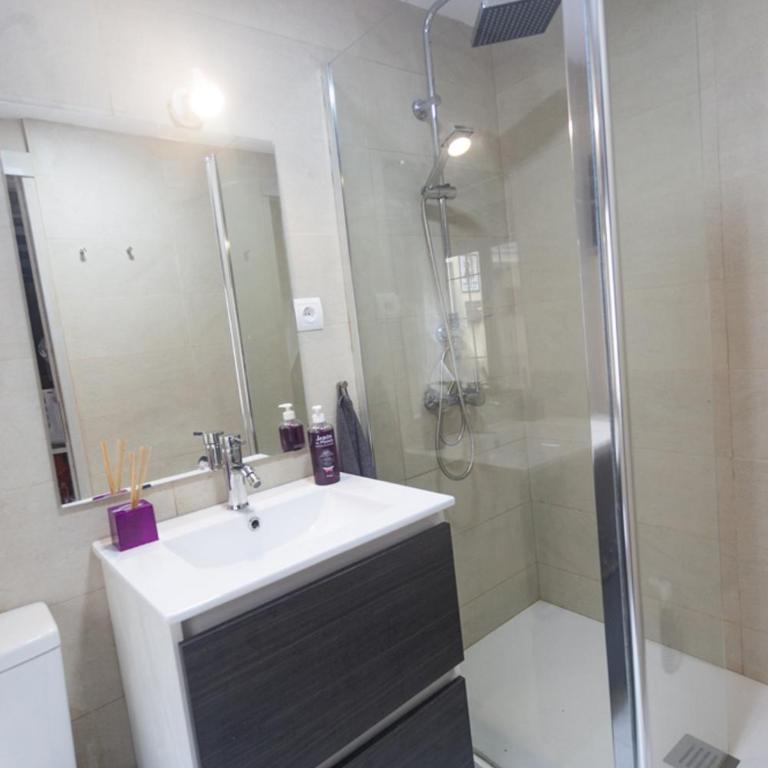 Loft bajo vivienda centro de Valencia-Carmen - One-Bedroom Apartment - 16